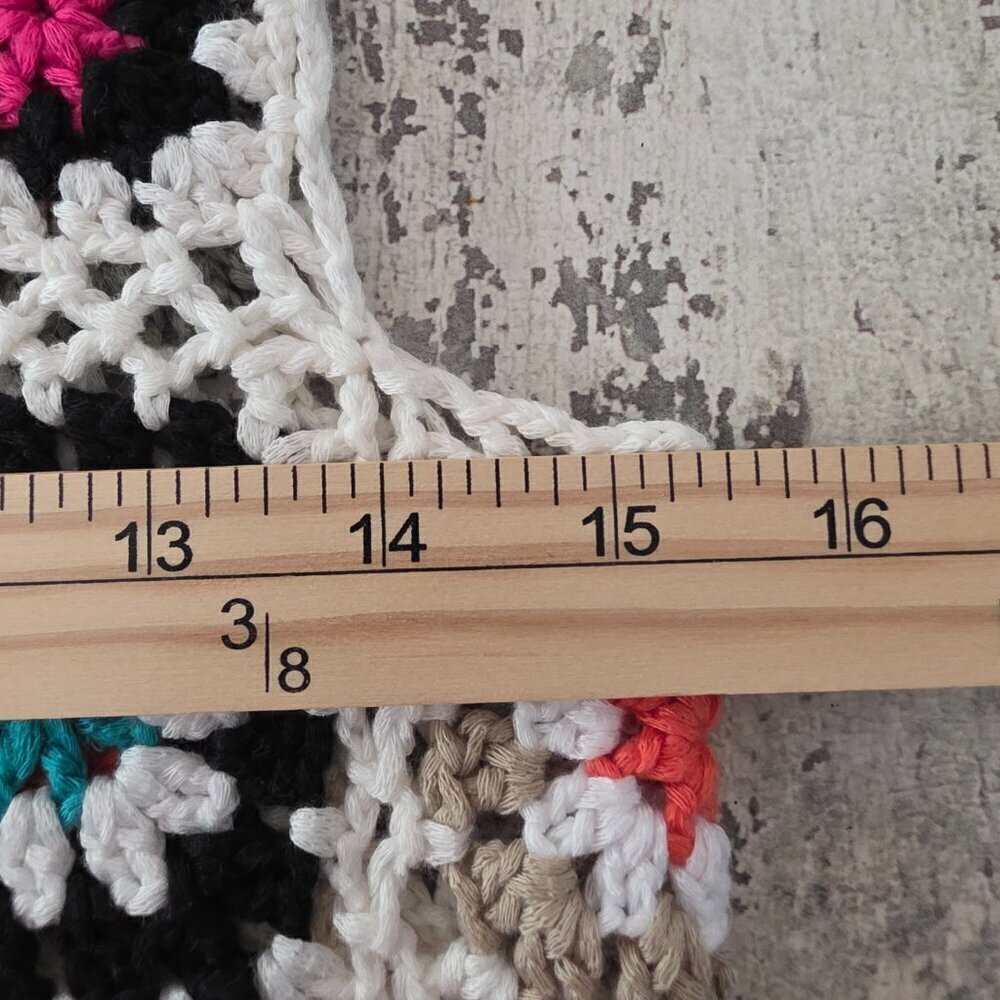 Crochet Granny Square Woman's Crop Tank Top One Size - Picture 4 of 6